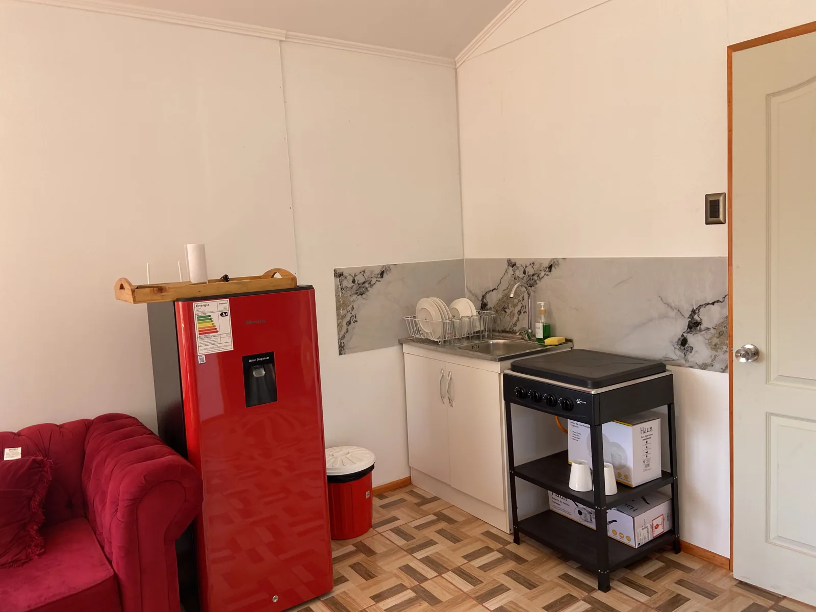 Cocina y equipamiento de las cabañas